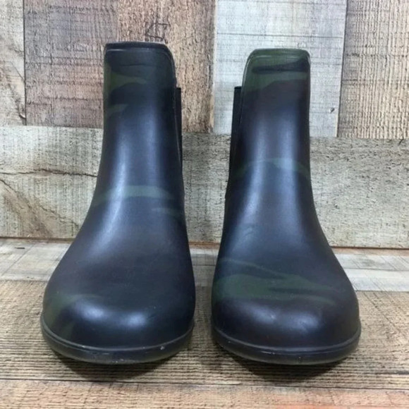 J. Crew Black Green Swirl Rubber Chelsea Boots Womens 7 Slip On Ankle Bootie - Picture 2 of 12